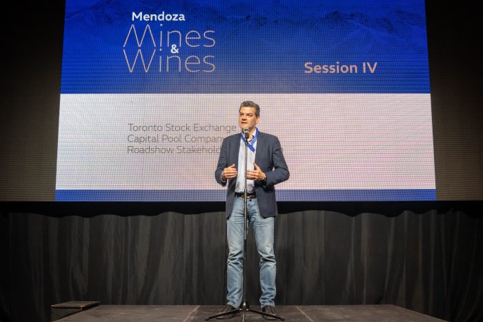 Guillaume Légaré, es el Maximo representante de Capital Pool Company y arranco su intervención agradeciendoles a las autoridades y participantes su asistencia al evento.