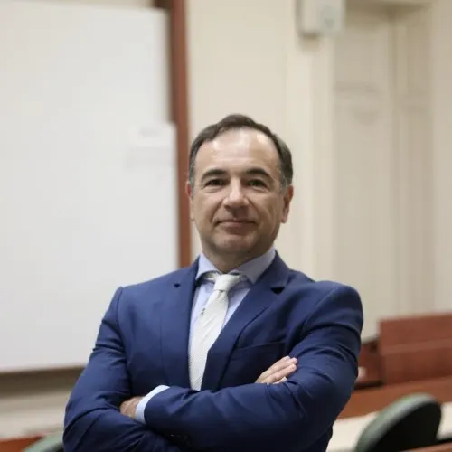 Retrato de José Gustavo de Castro Alem, ingeniero y experto en minería, autor del artículo sobre minería espacial.