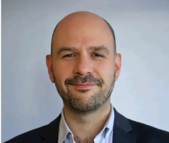 Retrato del economista Nadav Rajzman de CAEM.