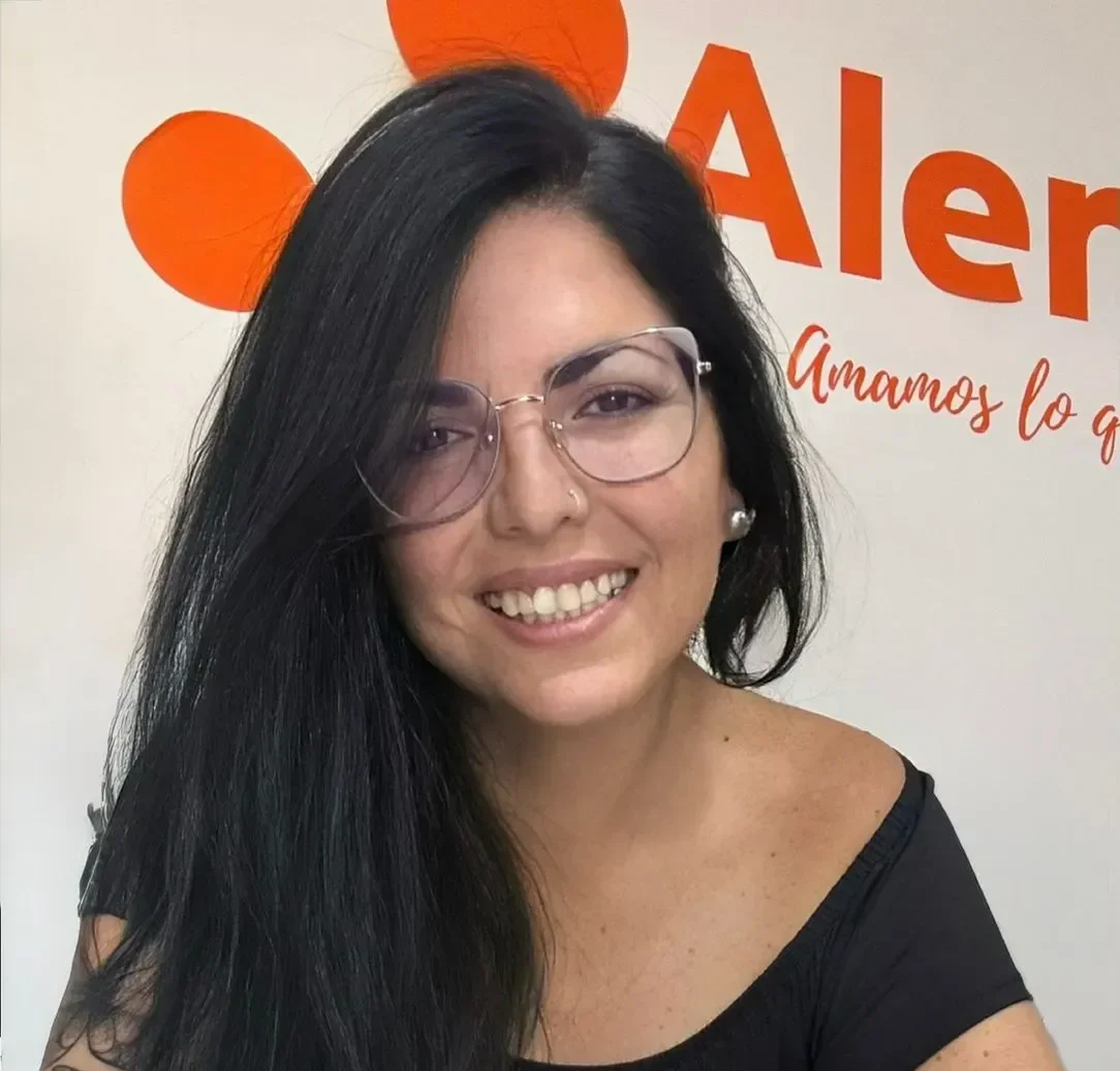 Retrato de Laura Zárate directora de consultora Alentar.