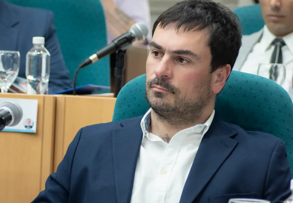 El diputado Santiago Aberastain, jefe de bloque del oficialismo en Santa Cruz